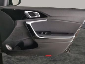 Kia Xceed 1.5 T-GDi 3 DCT (158 bhp) - HEATED STEERING - LANE DEPARTURE  - 