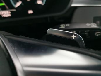 Audi e-tron 50 Technik quattro 71.2kWh (313 ps) - KEYLESS ENTRY - LED - REVE