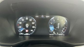 Volvo XC60 2.0 T5 R-Design Pro AWD (250 ps) - INTELLISAFE SURROUND - CONVEN