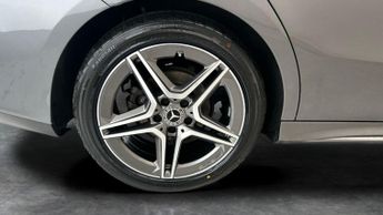 Mercedes-Benz CLA 1.3 CLA180 AMG Line (Premium 2) Coupe 7G-DCT (136 ps) - LED - NA