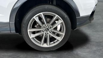 Audi Q3 1.4 TFSIe 45 Vorsprung Sportback Plug-in S Tronic 13kWh (245 ps)