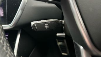 Audi A6 Saloon 2.0 TFSIe 50 S line Plug-in S Tronic quattro 17.9kWh (299 ps) - 