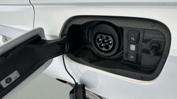 Audi A6 Saloon 2.0 TFSIe 50 S line Plug-in S Tronic quattro 17.9kWh (299 ps) - 