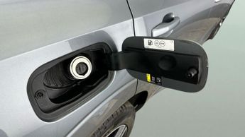 Volvo XC60 2.0h T8 Twin Engine 10.4kWh R-Design Plug-in AWD (390 ps) - SENS