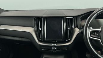 Volvo XC60 2.0h T8 Twin Engine 10.4kWh R-Design Plug-in AWD (390 ps) - SENS