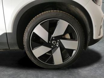Volvo XC40 Recharge 69kWh Ultimate (231 ps) - ADAPT CRUISE - HK AUDIO - CAR