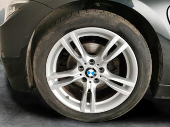 BMW 3 Series 2.0 330e 7.6kWh M Sport Plug-in (252 ps) - HUD - ADAPT CRUISE