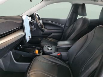 Ford Mustang Mach-e Extended Range 91kWh Automatic (294 ps) - ACTIVE LANE ASSIST - B