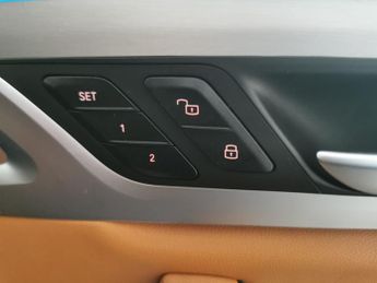 BMW iX3 80kWh Premier Edition (286 ps) - PARK ASSIST - REVERSE CAM - LEA