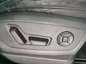 Audi e-tron 50 Technik quattro 71.2kWh (313 ps) - KEYLESS ENTRY - LED - REVE