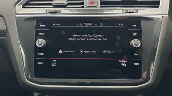 Volkswagen Tiguan Allspace 2.0 TDI R-Line DSG 4Motion (150 ps) - ELECTRIC BOOT - CLIMATE CO