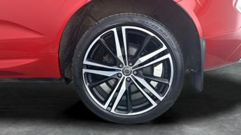 Volvo XC60 2.0 T5 R-Design Pro AWD (250 ps) - INTELLISAFE SURROUND - CONVEN