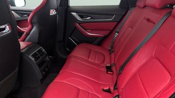 Jaguar F-PACE 2.0 P400e 17.1kWh R-Dynamic HSE Plug-in AWD (404 ps) - NAV