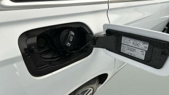 Audi A6 Saloon 2.0 TFSIe 50 S line Plug-in S Tronic quattro 17.9kWh (299 ps) - 