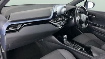 Toyota C-HR 1.8 VVT-h GPF Design CVT (122 ps) - REVERSE CAM - NAV - HEATED S