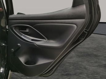 Toyota Yaris 1.5 VVT-h Icon E-CVT (116 ps) - BLUETOOTH - AIR CON - AUTO HEADL