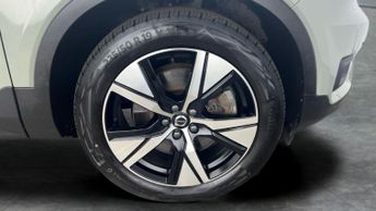 Volvo XC40 Recharge Twin 78kWh Plus AWD (408 ps) - DRIVER ASSIST - CLIMATE 