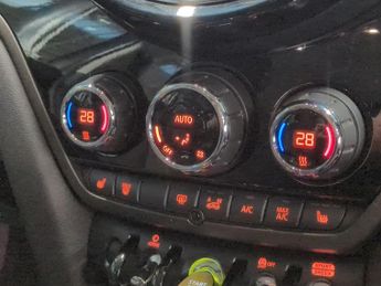 Mini Countryman 1.5 10kWh Cooper SE Classic Plug-in ALL4 (222 ps) - LED - NAV