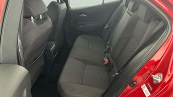 Toyota Corolla 1.8 VVT-h Icon Tech CVT (122 ps) - HEATED SEATS - LANE DEPARTURE