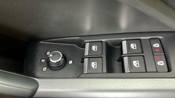 Audi Q3 2.0 TFSI 45 S line S Tronic quattro (230 ps) - BLIND SPOT ASSIST