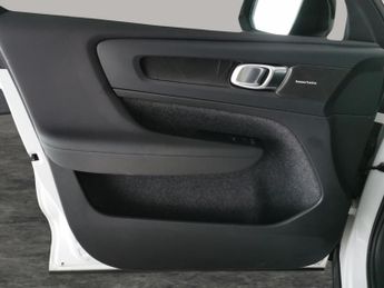 Volvo XC40 Recharge 69kWh Ultimate (231 ps) - ADAPT CRUISE - HK AUDIO - CAR