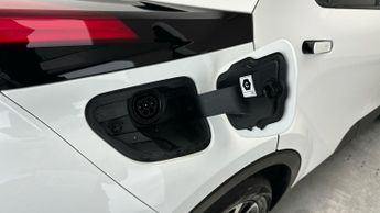 Toyota C-HR 2.0 VVT 13.6kWh Design Plug-in CVT (223 ps) - HEATED SEATS