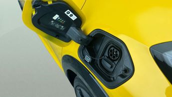 Peugeot E-208 50kWh GT (136 ps) - LED - REVERSE CAM - NAV