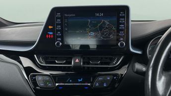 Toyota C-HR 1.8 VVT-h GPF Design CVT (122 ps) - REVERSE CAM - NAV - HEATED S