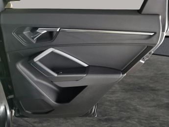 Audi Q3 1.5 TFSI CoD 35 Black Edition S Tronic (150 ps) - BLUETOOTH - CR