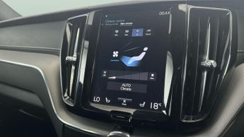 Volvo XC60 2.0 T5 R-Design Pro AWD (250 ps) - INTELLISAFE SURROUND - CONVEN