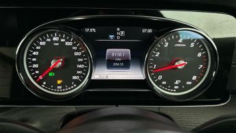 Mercedes-Benz E Class 2.0 E300 AMG Line (Premium Plus) Coupe G-Tronic+ (245 ps) - PAN 