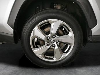 Toyota RAV4 2.5 VVT-h Design CVT (218 ps) - REVERSE CAM - NAV - HEATED STEER