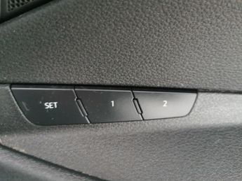 Audi e-tron 50 Technik quattro 71.2kWh (313 ps) - KEYLESS ENTRY - LED - REVE