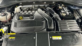Volkswagen T-Roc 1.5 TSI GPF EVO R-Line DSG (150 ps) - BLUETOOTH - 20IN ALLOYS