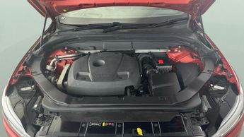 Volvo XC60 2.0 T5 R-Design Pro AWD (250 ps) - INTELLISAFE SURROUND - CONVEN