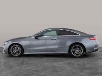 Mercedes-Benz E Class 2.0 E300 AMG Line (Premium Plus) Coupe G-Tronic+ (245 ps) - PAN 