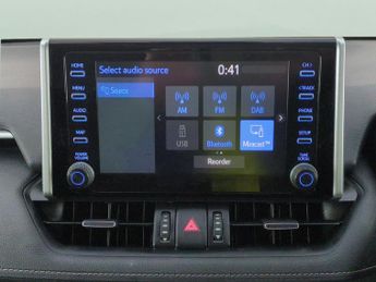 Toyota RAV4 2.5 VVT-h Design CVT (218 ps) - REVERSE CAM - NAV - HEATED STEER