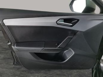 Seat Leon 1.4 eHybrid 12.8kWh FR Plug-in DSG (204 ps) - NAV - BLUETOOTH - 