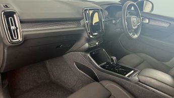 Volvo XC40 Recharge Twin 78kWh Plus AWD (408 ps) - DRIVER ASSIST - CLIMATE 