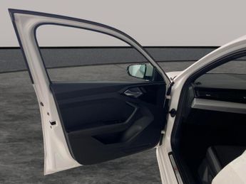 Audi A1 1.0 TFSI 25 S line Sportback S Tronic (95 ps) - CRUISE - AIR CON