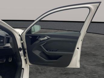 Audi A1 1.0 TFSI 25 S line Sportback S Tronic (95 ps) - CRUISE - AIR CON