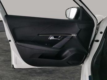 Peugeot E-208 50kWh GT Premium (136 ps) - REVERSE CAM - ALCANTARA - NAV
