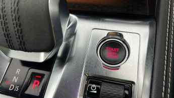 Jaguar F-PACE 2.0 D200 MHEV R-Dynamic Black AWD (204 ps) - CARPLAY - LED - REV