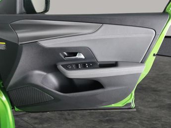 Vauxhall Mokka Electric 50kWh Elite Nav Premium (136 ps) - REVERSE CAM - HEATED SEATS - 