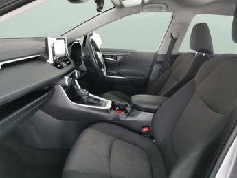 Toyota RAV4 2.5 VVT-h Design CVT (218 ps) - REVERSE CAM - NAV - HEATED STEER