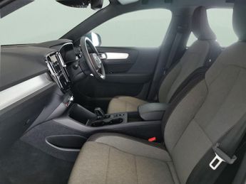 Volvo XC40 1.5h T4 Recharge 10.7kWh Core Plug-in (211 ps) - CARPLAY - PARK 