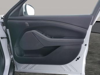 Ford Mustang Mach-e Standard Range 70kWh Automatic (269 ps) - REVERSE CAM - NAV