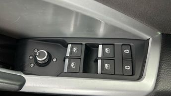 Audi Q3 2.0 TDI 35 Sport S Tronic (150 ps) - BLUETOOTH - CRUISE - SPEED 