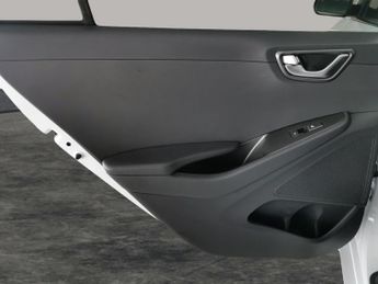 Hyundai Ioniq 38.3kWh Premium SE (136 ps) - HEAT AND COOL SEATS - LED - REVERS