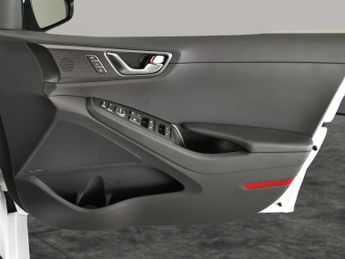 Hyundai Ioniq 38.3kWh Premium SE (136 ps) - HEAT AND COOL SEATS - LED - REVERS